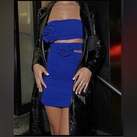 Zara NWT 3D Blue flower appliqué mini ruched strapless dress with cutout details - Picture 11 of 16